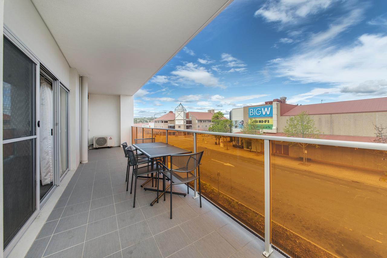 Abode Tuggeranong Lejlighedshotel Canberra Eksteriør billede