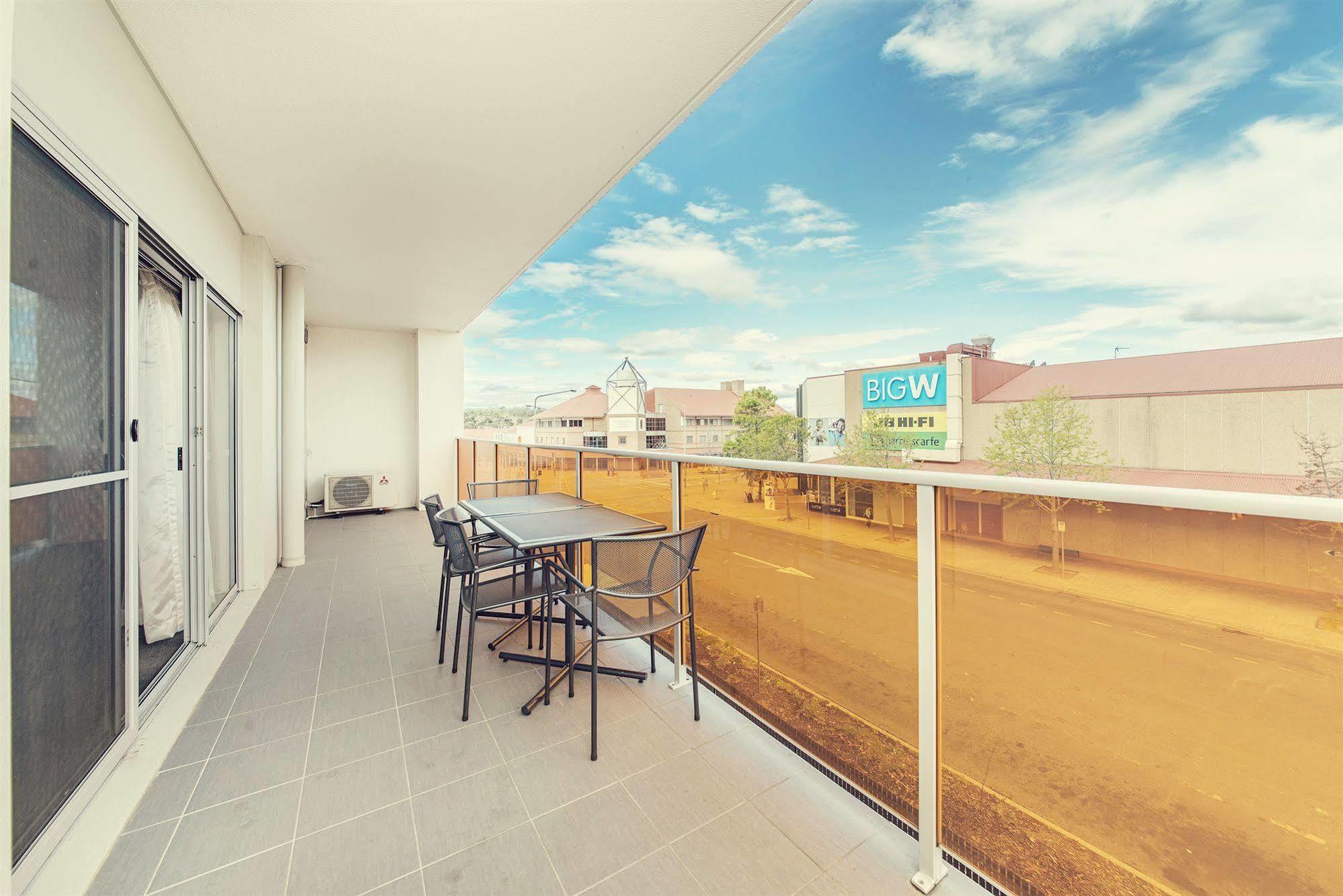 Abode Tuggeranong Lejlighedshotel Canberra Eksteriør billede